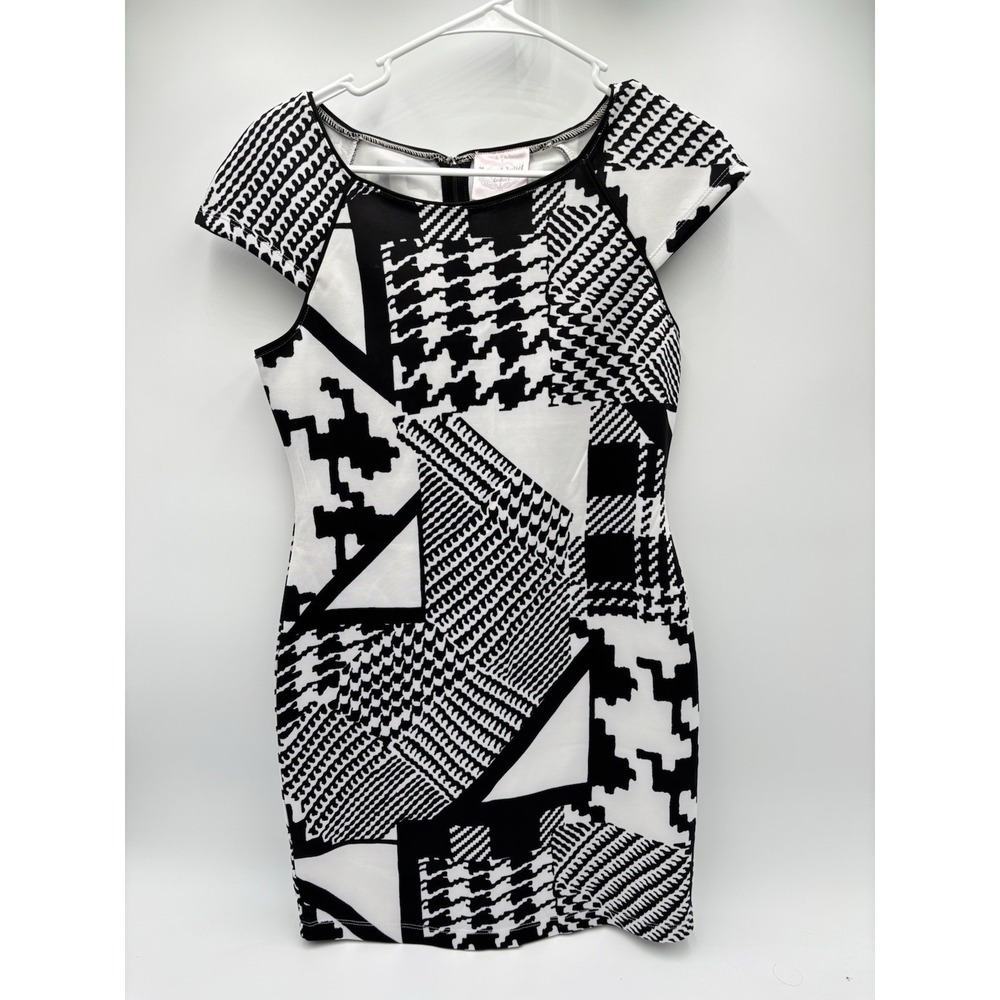 Romeo & Juliet Couture Dress Small Black White Geometric Bodycon Sheath Chic NWT - Picture 8 of 12